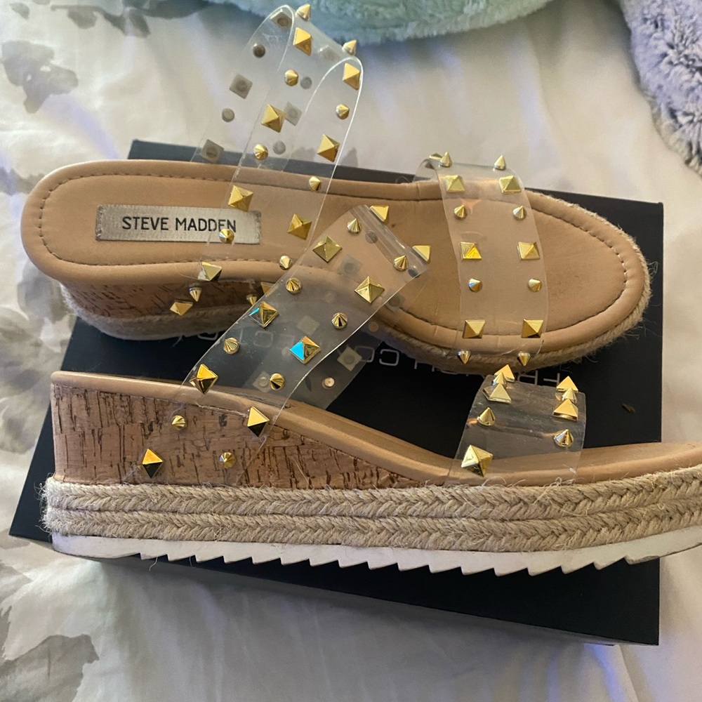 Women’s Steve Madden platform with studs